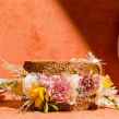 VEGAN - Impossible bouquet - . Een project van Fotografie,  Creativiteit, Productfotografie,  Fotografische verlichting y Artistieke fotografie van Espacio Crudo - 01.04.2019
