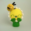 Daisy and Bee are more than just friends!. Un proyecto de Diseño de personajes, Artesanía, Bellas Artes, Escultura y Art to de droolwool - 04.02.2020