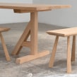 Trestle Table. Un proyecto de Artesanía, Diseño, creación de muebles					, Diseño de interiores y Carpintería de Bibbings & Hensby - 19.04.2021