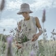 /foraging. Un progetto di Artigianato, Tintura tessile e Design floreale e vegetale di Lucrezia Moro - 15.09.2021