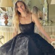 My big birthday dress!. Un proyecto de Diseño, Artesanía, Moda, Diseño de moda y Costura de By Hand London - 18.10.2021
