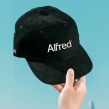 Hello Alfred. Un proyecto de Diseño, Br, ing e Identidad y Estrategia de marca						 de Adam Katz - 15.03.2022