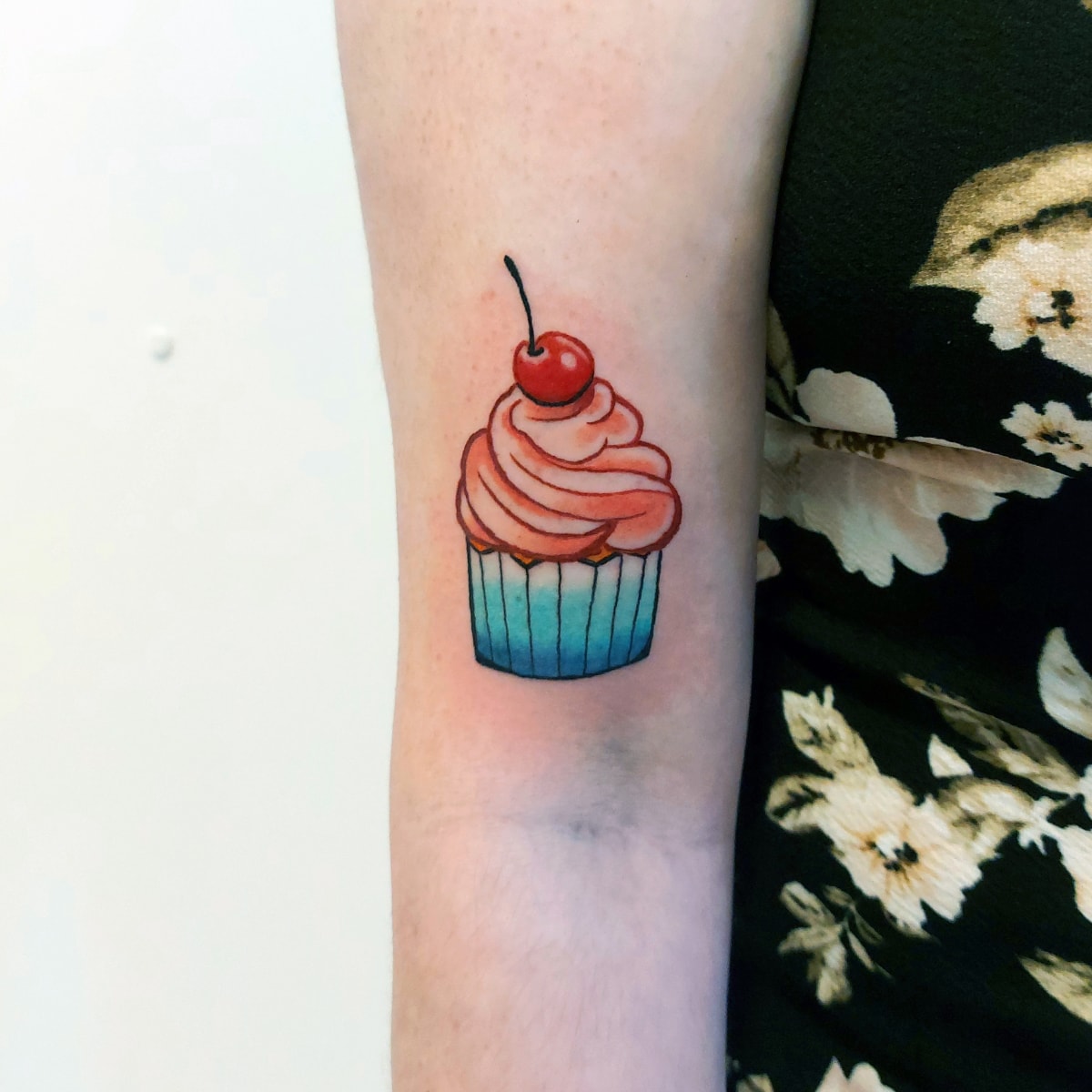 Cupcake tattoo by Alex Legaza | Post 23105