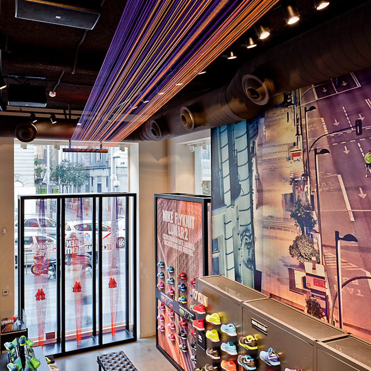 Nike Store Gran Via (Espacios comerciales) | Domestika