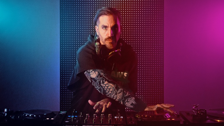Mische Elektronische Musik Von Anfanger Bis Dj Chuck Pereda Onlinekurs Domestika Stream tracks and playlists from musik dj populer on your desktop or mobile device. mische elektronische musik von anfanger bis dj