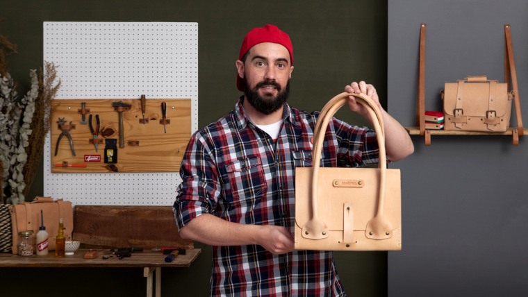 Handmade Leather Bag Creation for Beginners