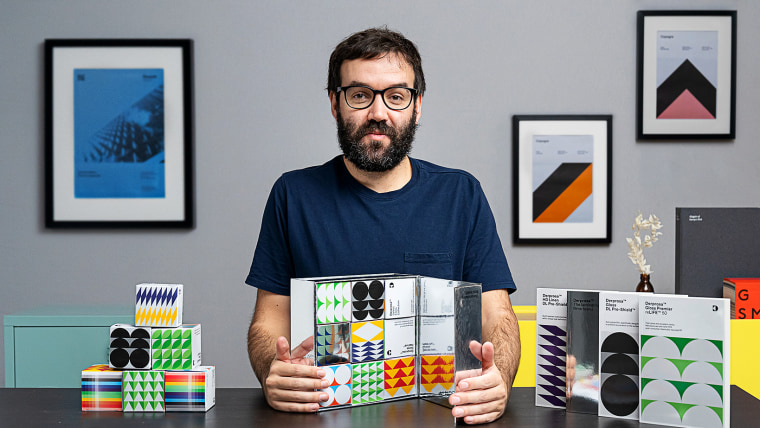 Creación de papelería para proyectos de branding