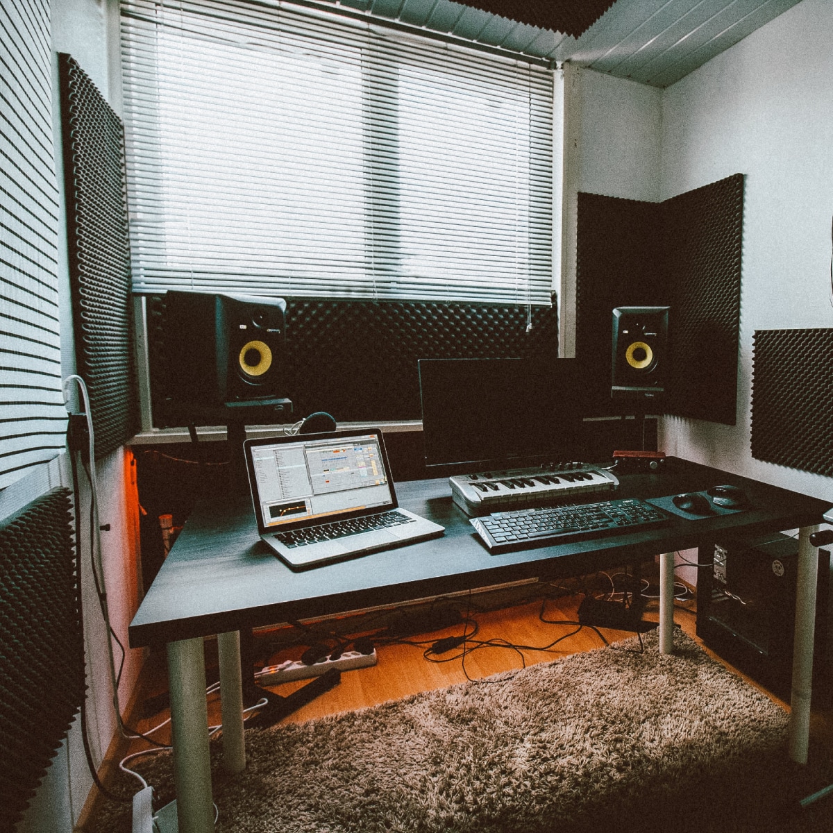 Pro line series - StudioDesk  Home recording studio setup, Music studio  room, Home studio music