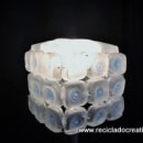 Lámpara con 45 botellas de plástico pequeñas - Reciclado, reciclaje, upcycling. Arts, and Crafts project by Rosa Montesa Reciclado Creativo - 11.06.2015