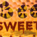 Bee Sweet ( Lettering 3D). Design, Traditional illustration, 3D, Graphic Design, and Lettering project by Wladimir Cossio Vahos - 08.27.2019