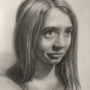 Mi Proyecto del curso: Retrato realista con lápiz de grafito. Un progetto di Bozzetti, Disegno a matita, Disegno di ritratti e Disegno realistico di Juan Triana - 17.04.2020