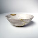 Kintsugi con oro en relieve. Ceramics project by Clara Graziolino - 06.06.2020