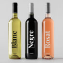 Pau Casals Wine. Un projet de Br, ing et identité, Design graphique, Packaging , et Webdesign de Giuliano Rusciano - 12.05.2017