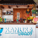 Kanuka Beach. Photograph, Br, ing, Identit, Editorial Design, Logo Design, Digital Design, and Social Media Design project by Cristina Lacruz Ferrater - 05.10.2015