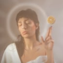 Virgen de las naranjas, Virgencítrica¡ . Un proyecto de Fotografía, Fotografía de retrato, Fotografía artística y Autorretrato Fotográfico de Sara Costas Ruibal - 29.01.2021