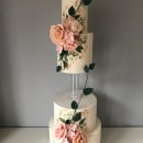 Hand painted cake with sugar flower bouquets  . Artesanato projeto de Nasima Alam - 04.05.2021