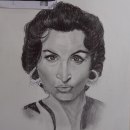 Retrato de Mercedes Funes interpretando a Tita Merello. Desenho a lápis, e Desenho de retrato projeto de Natalin Inchauspe - 01.05.2021