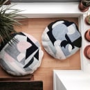 Cushions and Pillows. Design, Tecido, e DIY projeto de Rose Pearlman - 11.06.2021