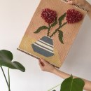 Tapiz "Jarrón con flores". Un projet de Artisanat , et Art textile de María Malatrama - 06.11.2020