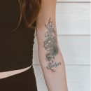 Tattoo designs. Un proyecto de Diseño, Ilustración, Diseño de tatuajes e Ilustración botánica de Alli Koch - 25.08.2021