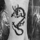Tatuaje Dragon Tribal. Ilustração tradicional, e Desenho de tatuagens projeto de Alba Martí Serra - 22.07.2021