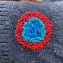 My project in Visible Mending: Colorful Knitwear Repair course. Un projet de Mode, St, lisme, Broderie, Couture, Art textile, Upc, cling, Tissage , et Design textile de Marni MacLeod - 17.01.2022