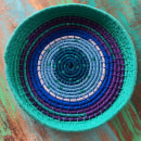 My project for course: Basket Weaving for Beginners: The Coiling Technique. Un projet de Création d'accessoires, Artisanat, Mode, St, lisme, Art textile , et Design textile de Linda Ekvall - 04.04.2022