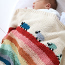 baby rainbow blanket. Un proyecto de Artesanía de Morgane Mathieu - 08.04.2022