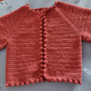 Mi Proyecto del curso:  Top-down: prendas a crochet de una sola pieza. Moda, Design de moda, Tecido, DIY, e Crochê projeto de MARIA ISABEL MIGUEL MIGUEL - 02.05.2022
