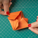 Creación de Minutas de origami para Hermès Beauté food experience by Elsa Yranzo.. Um projeto de Papercraft de Cartoncita - 06.04.2022