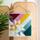 Traditional Quilt Block Reimagining (Anna's Star Mini Quilt Pattern). Un progetto di Artigianato di Broadcloth Studio - 16.06.2022
