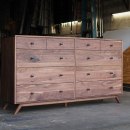 The Nielsen Dresser in Walnut. Un proyecto de Diseño y creación de muebles					 de Tyler Shaheen - 26.07.2022