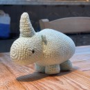 Design e criação de amigurumis - Rinoceronte . Arts, Crafts, To, Design, Fiber Arts, DIY, Crochet, Amigurumi, and Textile Design project by Carolina Moura - 09.07.2022