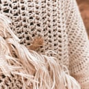 Chaqueta de ganchillo Top-down de una sola pieza. Fashion, Fashion Design, Fiber Arts, DIY, Crochet, and Textile Design project by Áurea López Escudero - 09.11.2022