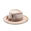 Pear Jam Bespoke Handmade Hat. Moda, e Design de moda projeto de NOMADE MODERNE HATS - 08.10.2022