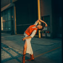 Dancing on sunset. Un projet de Direction artistique, Photographie de portrait , et Photographie argentique de Emily Hlavac Green - 14.11.2022