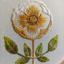 "Flor amarilla", puntadas largas y cortas, ©Mar Cantón, 2022. Arts, Crafts, Embroider, and DIY project by Mar Cantón - 12.05.2022