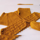 Mi proyecto del curso:  Top-down: prendas a crochet de una sola pieza. Un proyecto de Moda, Diseño de moda, Tejido, DIY, Crochet y Diseño textil de Diana Mujica - 26.12.2022