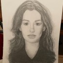 Anne Hathaway. Pencil Drawing, Drawing, and Portrait Drawing project by Andrea Reynaud - 01.27.2023