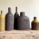 Slab-built Bottle with Texture. Un progetto di Artigianato e Ceramica di Sarah Pike - 19.03.2023