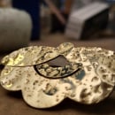 Bijoux - collier La Que Sabe. Un proyecto de Diseño de complementos, Artesanía, Moda, Diseño de jo y as de Claire DEPARTE - 30.04.2023