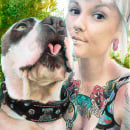 Woman and pitbull portrait. Traditional illustration, Pencil Drawing, Watercolor Painting, Portrait Illustration, Portrait Drawing, Realistic Drawing, and Colored Pencil Drawing project by Mentiradeloro Esther Cuesta - 07.13.2023