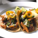 La maestría del Chef Manuel Bribiesca Sahagún: Tacos al pastor, un viaje sensorial. Culinária projeto de Manuel Bribiesca Sahagún - 10.11.2023