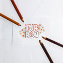 Lettering e ilustraciones de comidas festivas pt. 2. Un proyecto de Diseño, Ilustración tradicional, Diseño gráfico, Lettering, H y lettering de Oriana Gelrroth - 27.12.2023