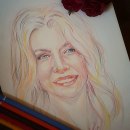 Portrait expressif aux crayons de couleurs. Traditional illustration, Fine Arts, Pencil Drawing, Portrait Drawing, and Artistic Drawing project by Cindy Crespel - 02.08.2024