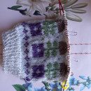 Mis JARDINIERE Socks en progreso... hoy🤗🌸💕 Es el Patrón del Curso de Domestika de @stoneKnits.. Knitting project by Susana Lorenzana Glez - 03.04.2024