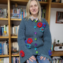 Il mio progetto del corso: Uncinetto: crea una maglia colorata con applicazioni floreali. Un proyecto de Crochet y Diseño textil de Ornella Simonelli - 12.03.2024