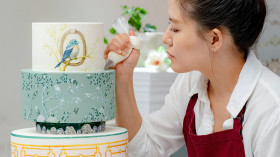Techniken für das Malen auf Torten: Kunst zum Vernaschen. Ein Kurs der Kategorie Handarbeit von Grace Pak | Duchess of Cameron