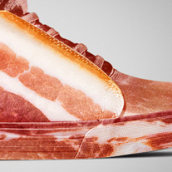 Supra bacon. Design, Ilustração tradicional, e Publicidade projeto de We want to believe - 21.04.2010