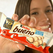 KINDER BUENO WHITE  VIP BACKSTAGE. Advertising, Film, Video, and TV project by lineker - 05.29.2010